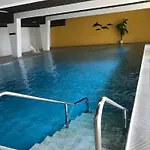 Mit Schwimmbad Und Gartenblick סנקט אנגלמר