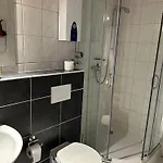 Mit Schwimmbad Und Gartenblick * סנקט אנגלמר