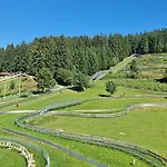 Apartment Mit Schwimmbad Und Gartenblick *